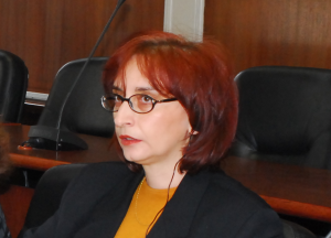 Славица Србиновска на симпозиумот „Сенгор во полна слобода”. Ректорат на универзитетот Свети Кирил и Методиј во Скопје, 20.03.2006.